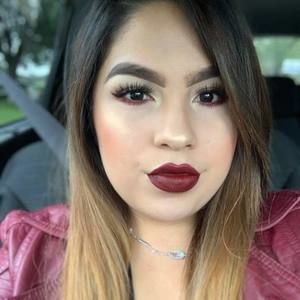 Meet your Posher, Romelia